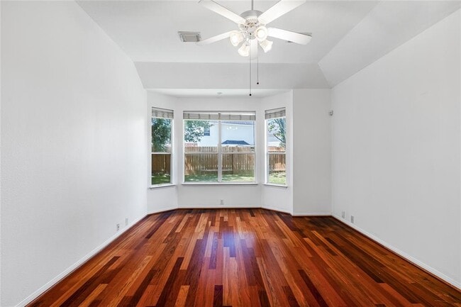 Building Photo - 9801 Sunnycoast Ln