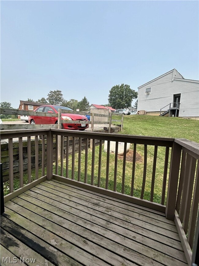 Building Photo - 123 Orchard Dr