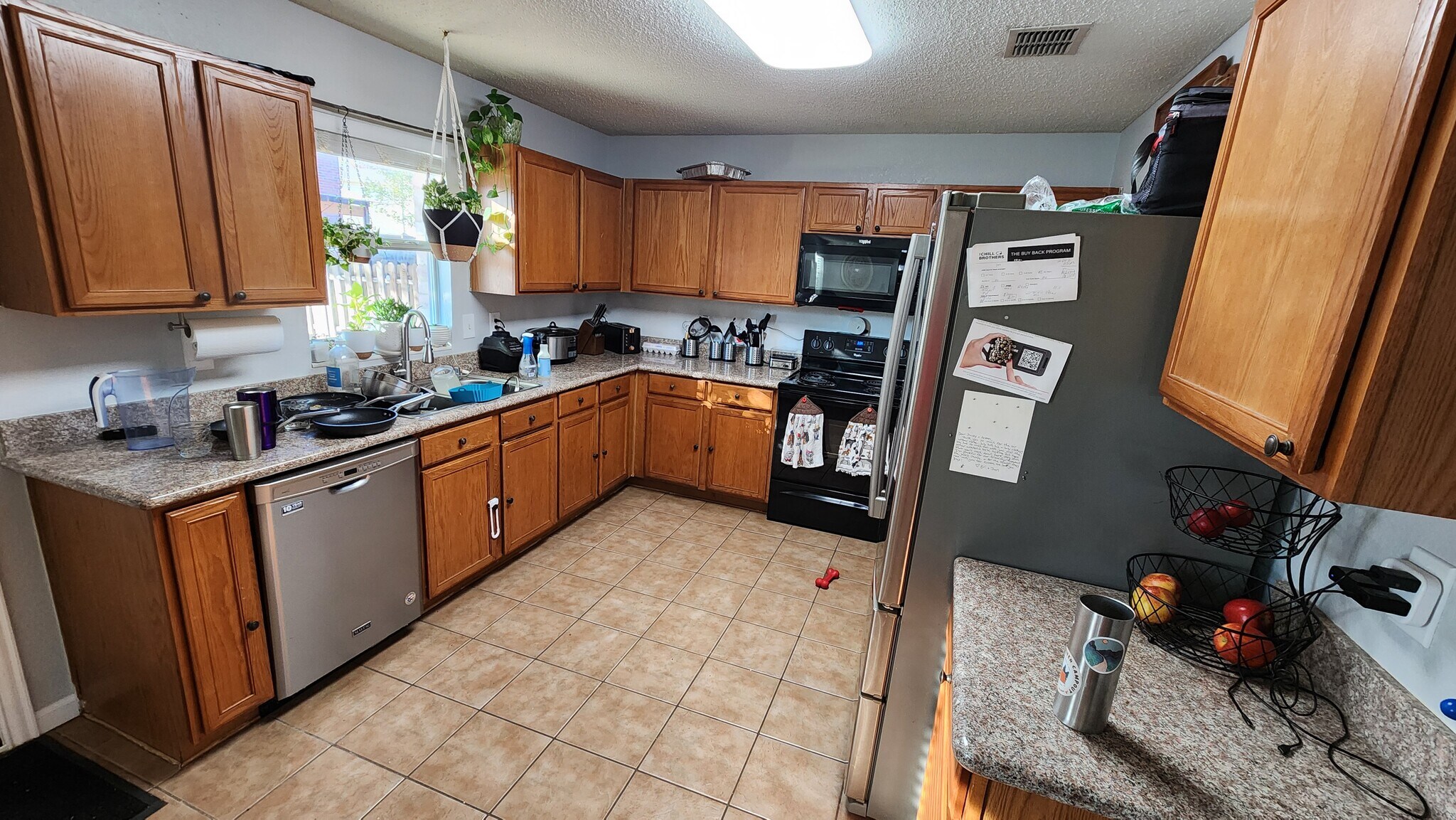 Building Photo - 16125 Hollyhill Ct