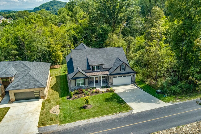 Building Photo - 310 Dudala Way