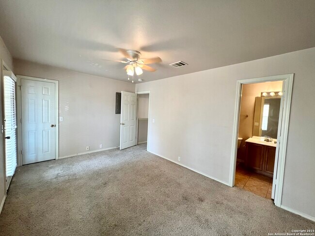 Building Photo - 301B Utterback-