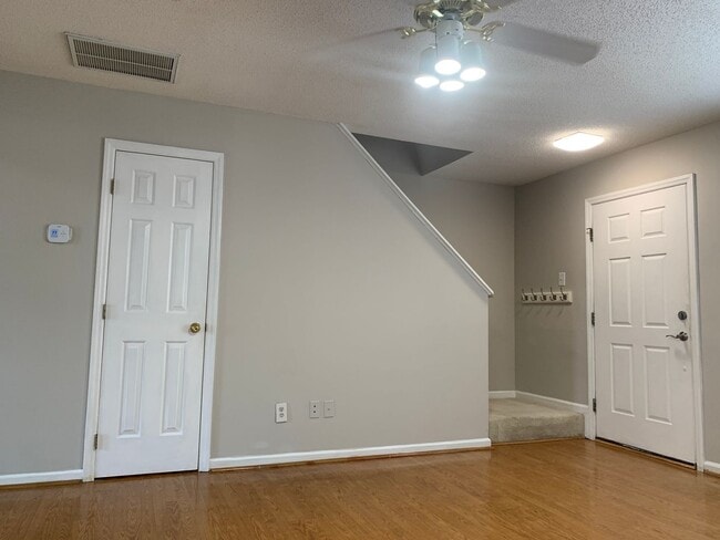 Building Photo - Raleigh Residence In Hedingham Scenic Golf...