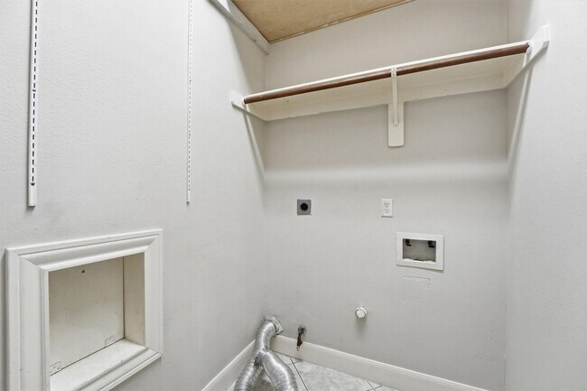 Building Photo - 12607 Orchid Tr