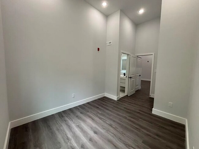 Building Photo - 675 N 41st St