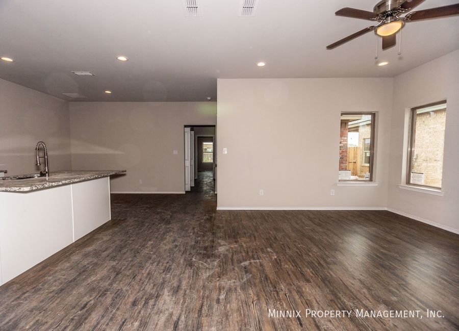 Building Photo - 1708 102nd St