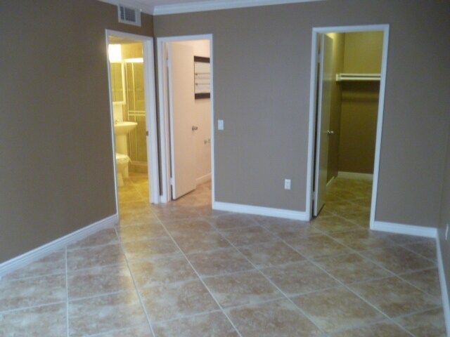 Building Photo - 18350 Hatteras St