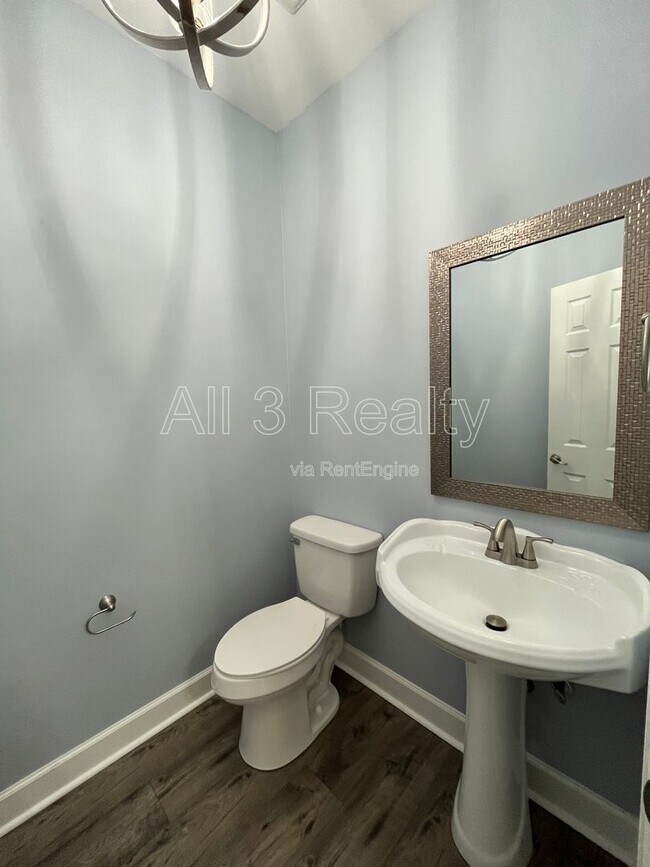 Building Photo - 1924 Wyngate Loop