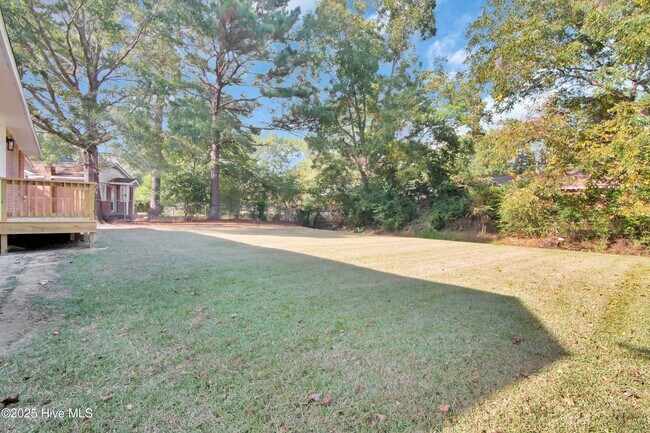 Building Photo - 103 Armstrong Dr