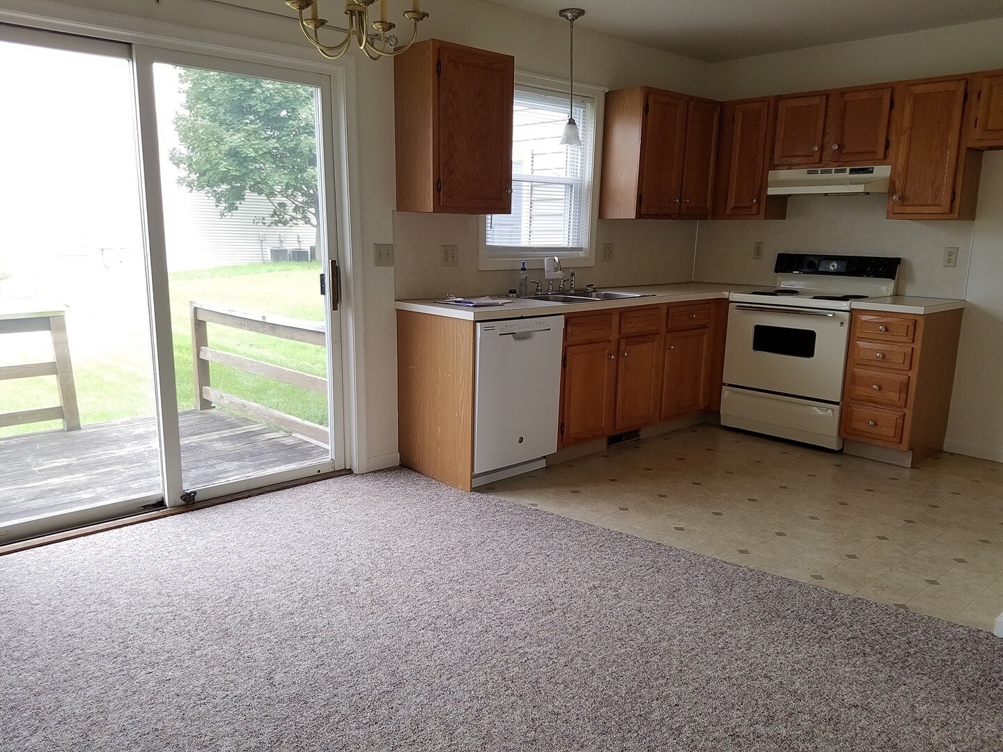 Building Photo - 163 Tom Ave