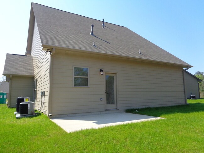 Building Photo - Beautiful Home for Rent in Tuscaloosa... Available to View with 48-hour Notice!!!