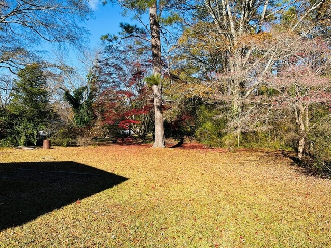 Building Photo - Wow! Renovated 3 bedroom home in Fairburn! Must See!