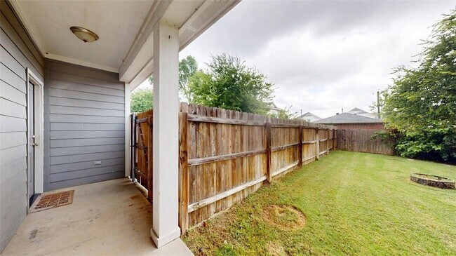 Building Photo - 106 Richards St