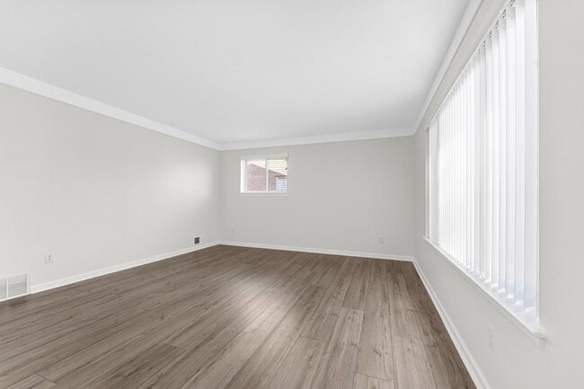 Building Photo - 8315 Flamingo St