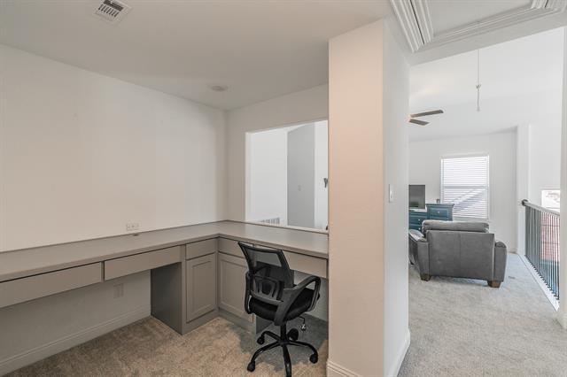 Building Photo - 711 Artesian Dr