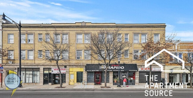 Building Photo - 3420 W Irving Park Rd