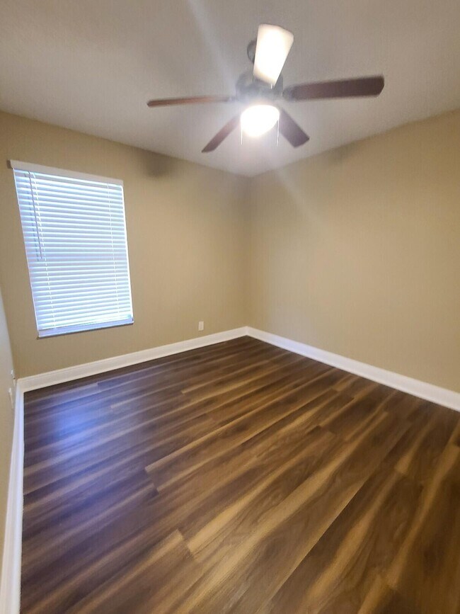 Building Photo - 1601 Balfour Point Dr