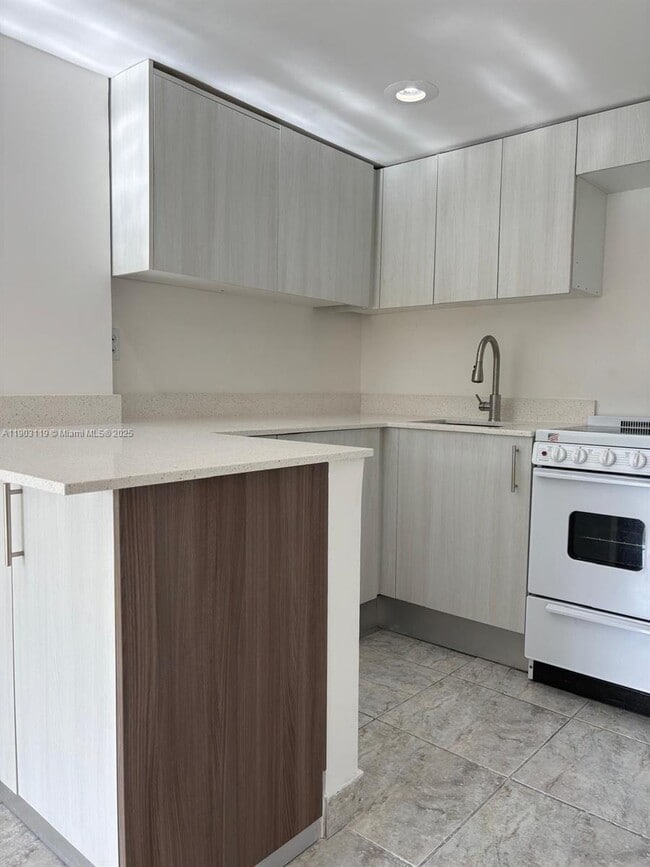 Building Photo - 4265 NW S Tamiami Canal Dr