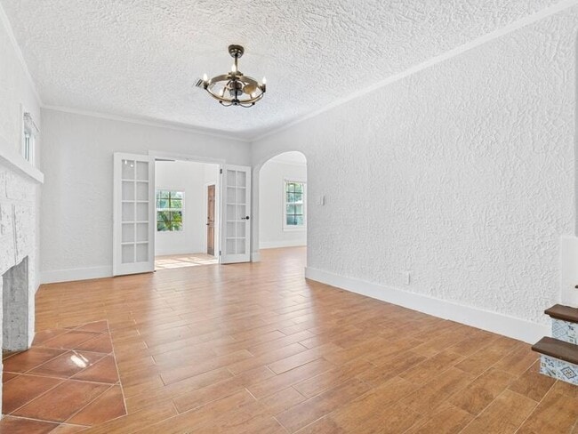 Building Photo - 209 Lytton Ct