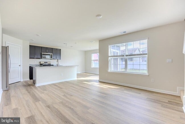 Building Photo - 110 Charing Cross Dr