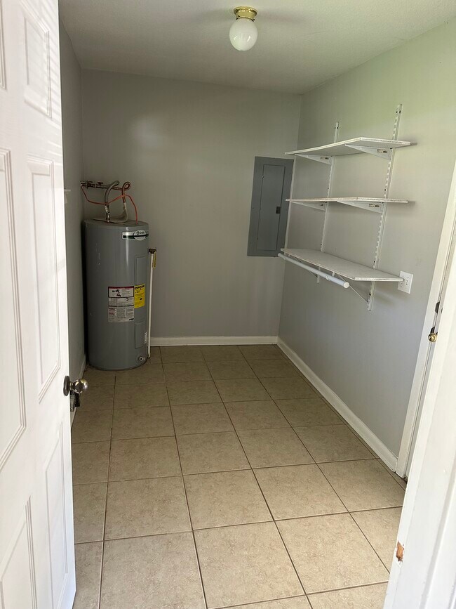 Building Photo - 5730 Old Dayton Pike