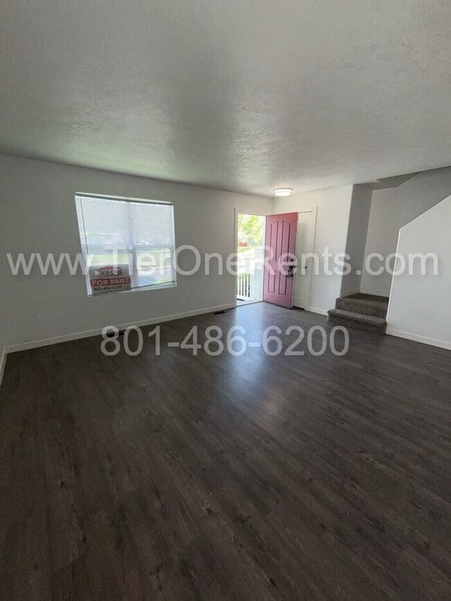 Building Photo - NO DEPOSIT option available for qualified ...