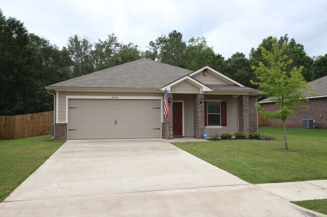 Primary Photo - Cozy 4 Bedroom2 Bath Home in West Tyler!