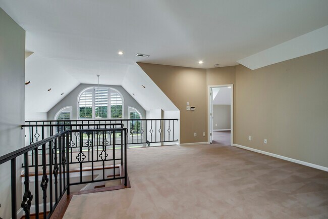 Building Photo - 209 Tooweka Trce