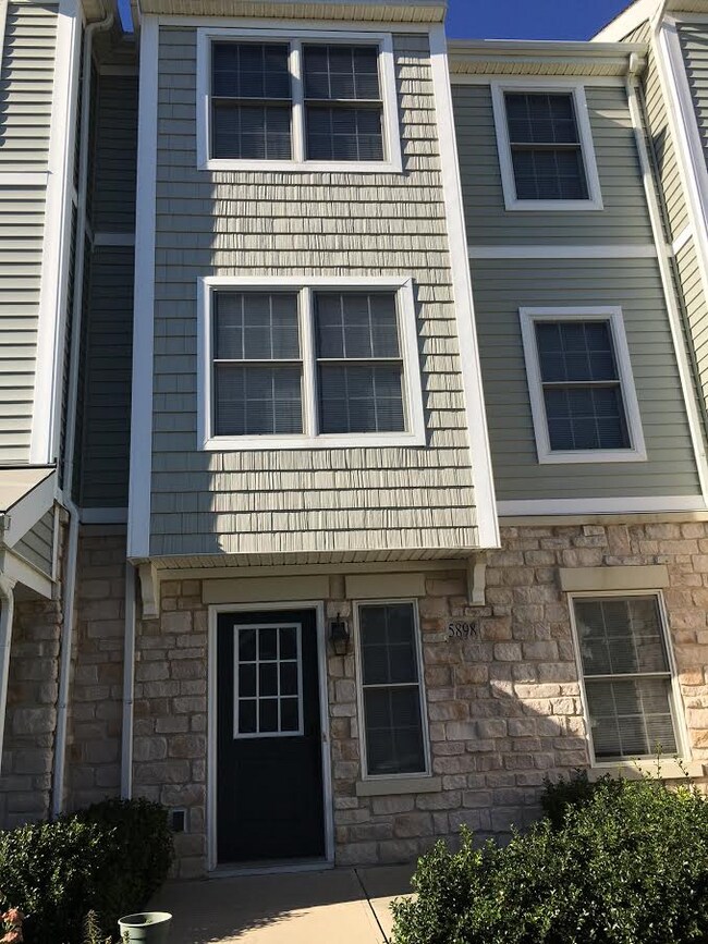 Building Photo - 5898 Winberry Creek Dr