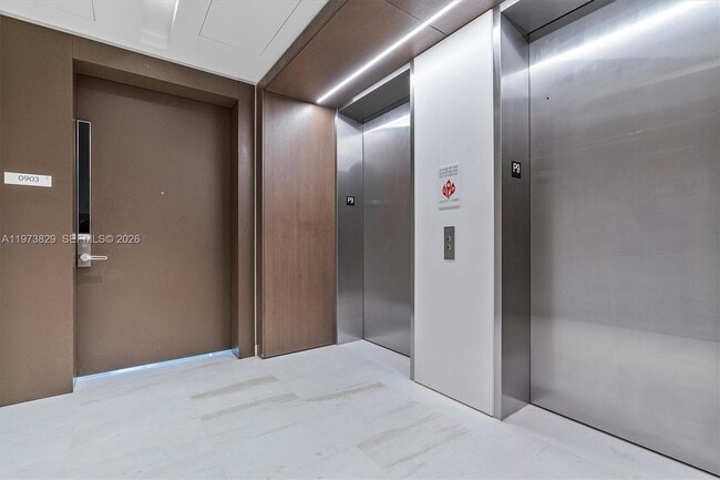 Building Photo - 300 Biscayne Blvd Way