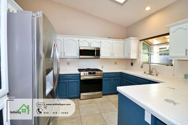 Building Photo - 2378 Castlewood Dr