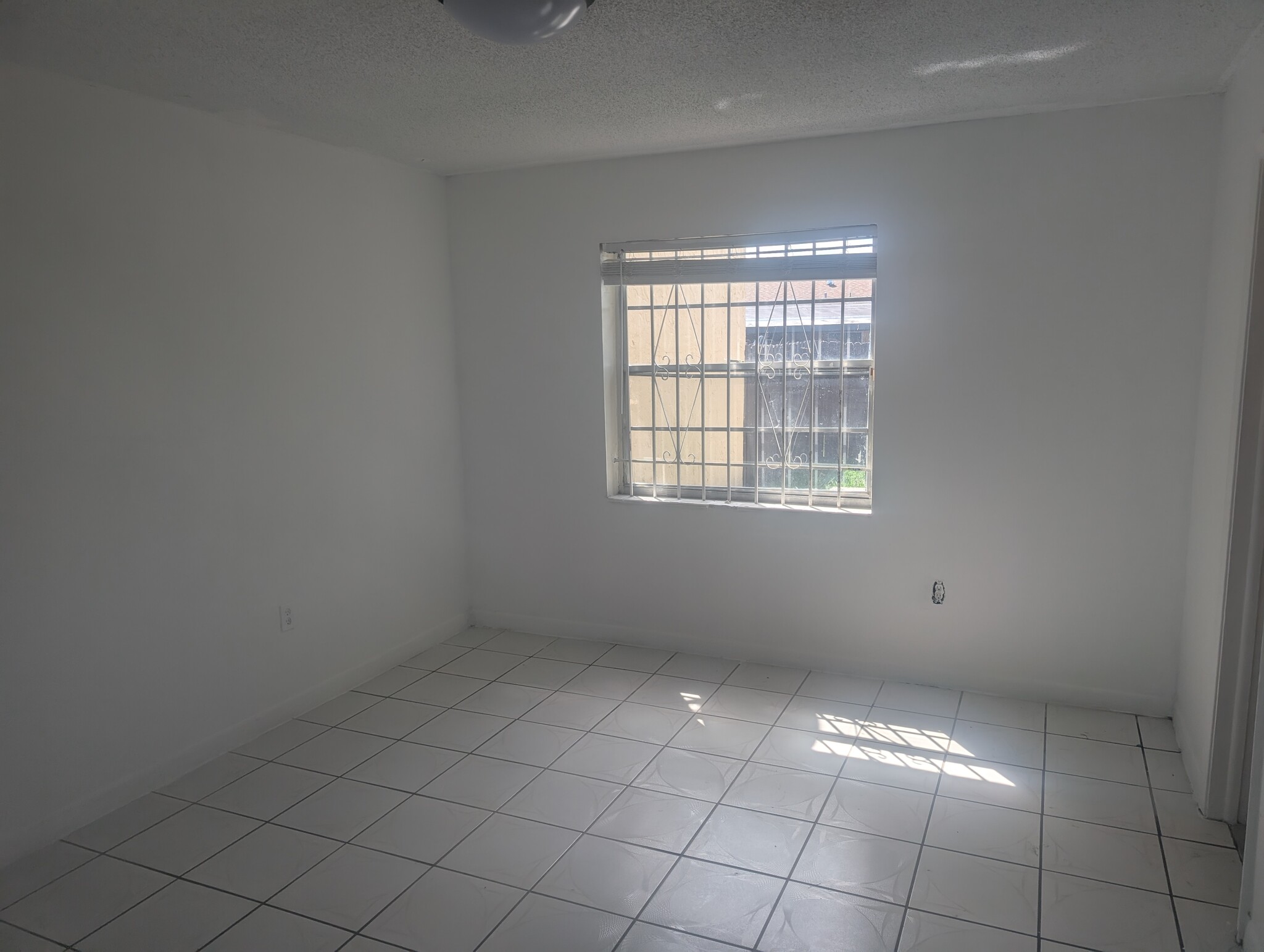 Building Photo - 20422 NW 29th Pl