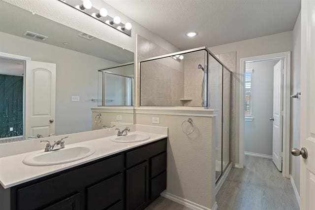 Building Photo - 2833 Bellflower Dr