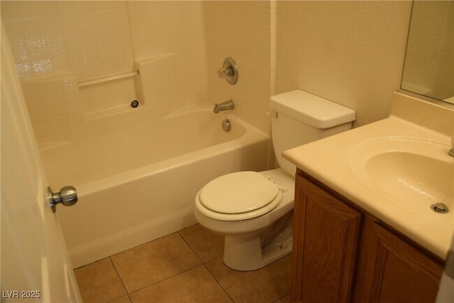 Building Photo - 8148 Finch Feather St