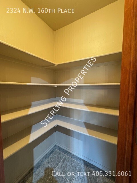 Building Photo - 2324 NW 160th Pl