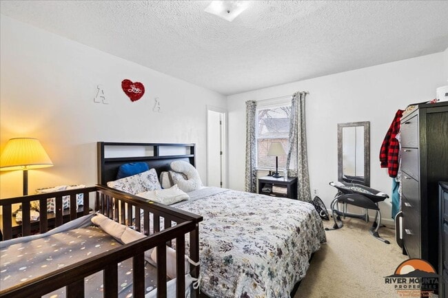 Building Photo - Two-Story Duplex in Excellent Blacksburg Location