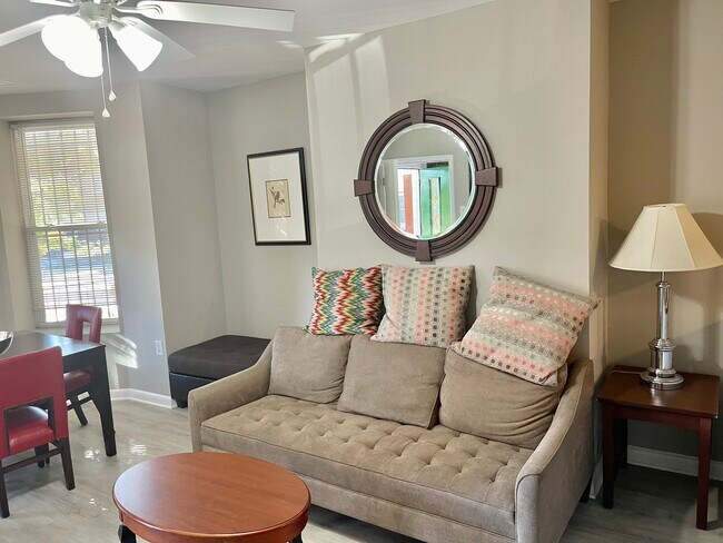 Building Photo - 121 New York Ave NW