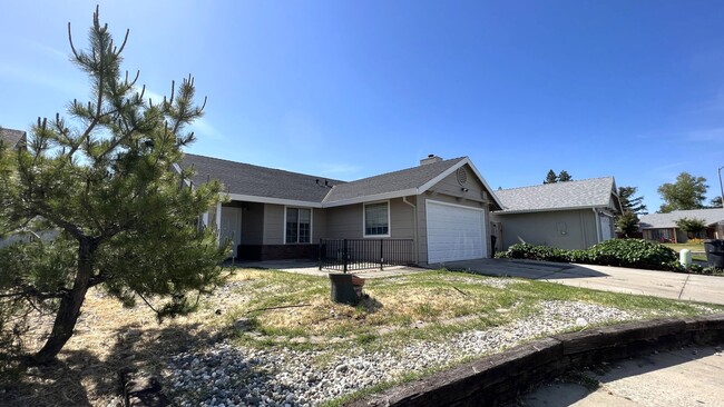 Building Photo - Wonderful 3bd/2ba Sacramento Home!