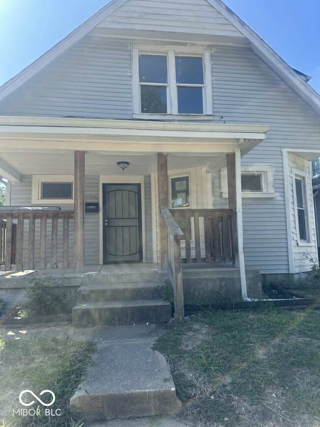 Building Photo - 1052 N Mount Street