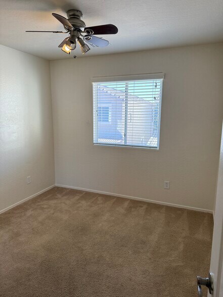 Building Photo - 4264 E Carla Vista Dr