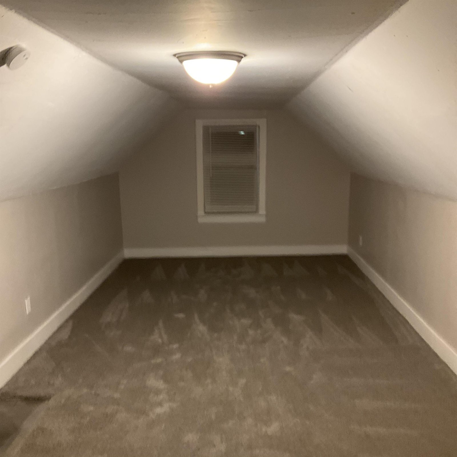 Building Photo - 460 Evers Ave