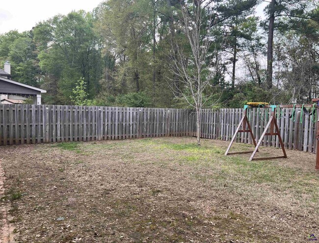 Building Photo - 204 Dog Fennel Ln