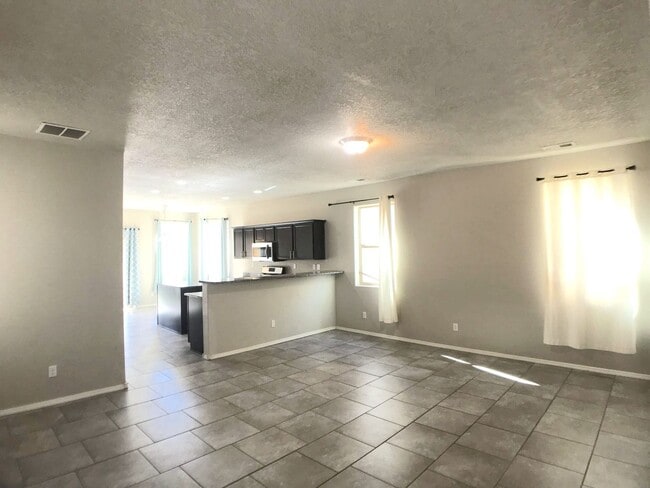 Building Photo - Beautiful 3-Bedroom Home in Tierra Oeste – Modern Comfort in NW Albuquerque