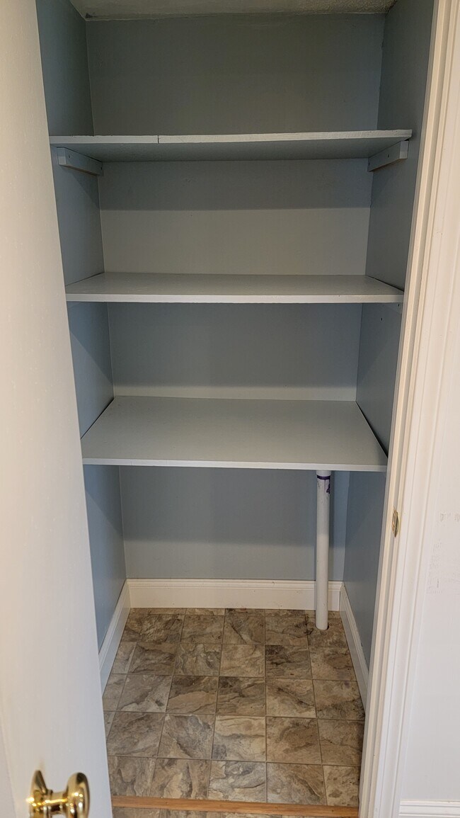 Building Photo - 115 Paul Manafort Dr