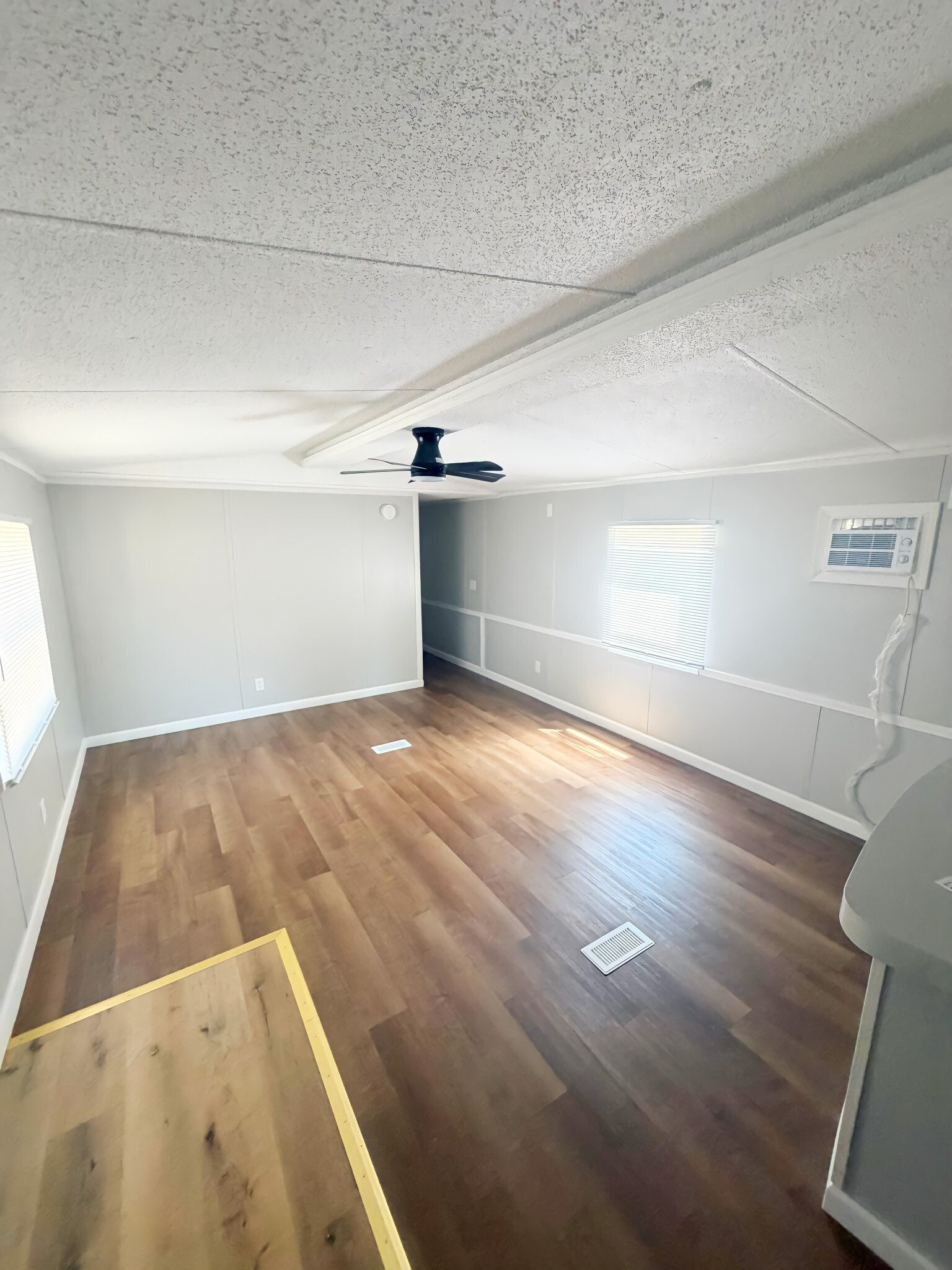 Building Photo - 18 Deerwood Park