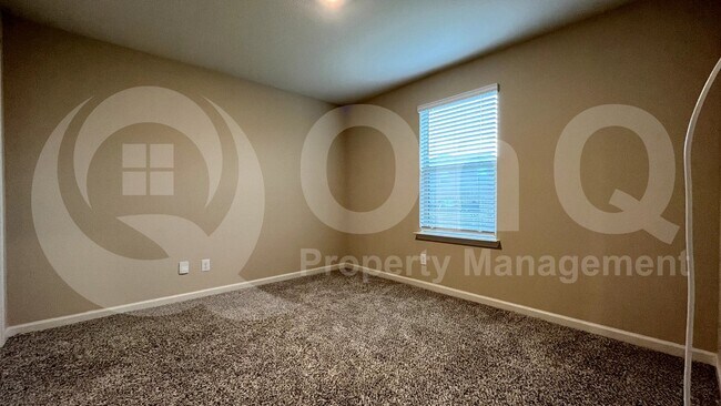 Building Photo - 274 Moonstone Way