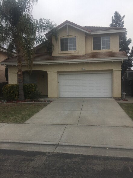 Front - 1573 Shadowood Ct