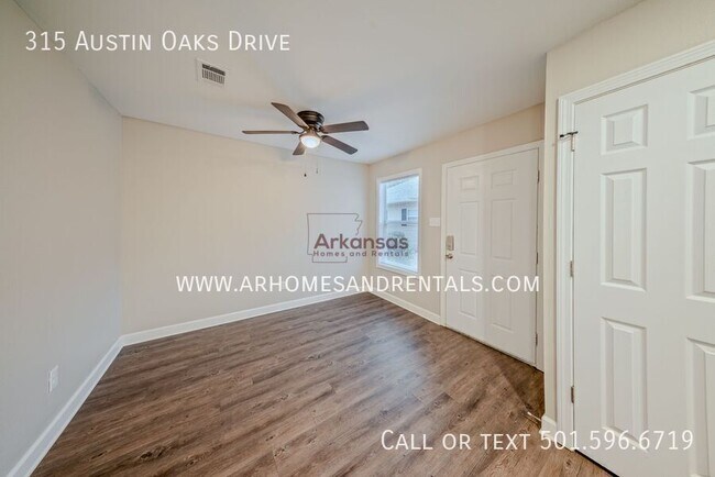Building Photo - 315 Austin Oaks Dr