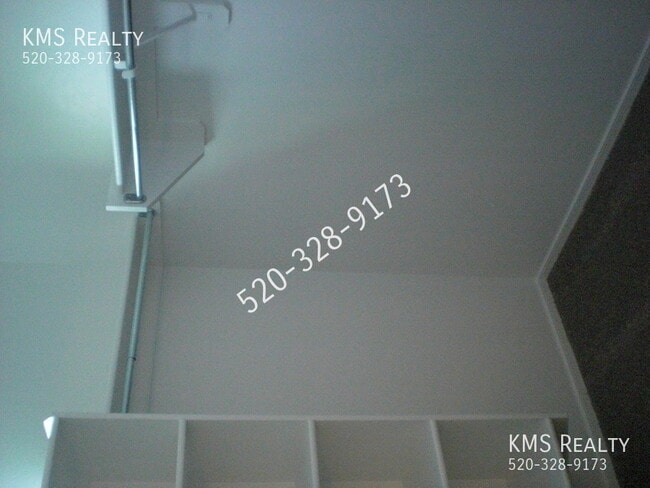 Building Photo - 14013 E Voss St