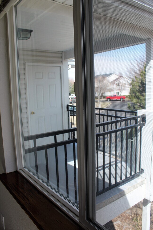 Building Photo - 950 52nd Ave Ct