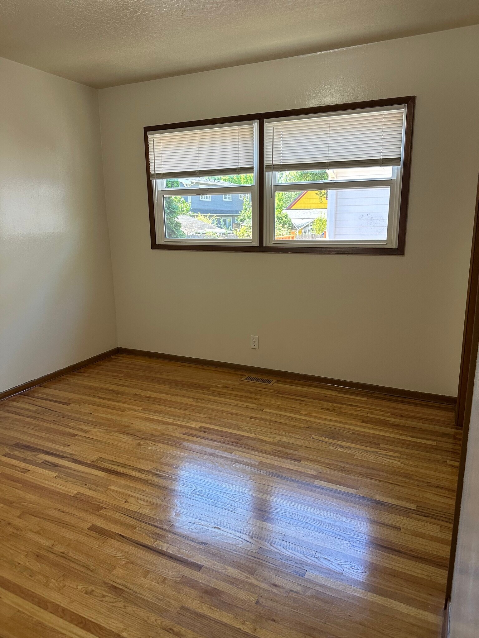 Building Photo - 2805 SE 23rd Ave